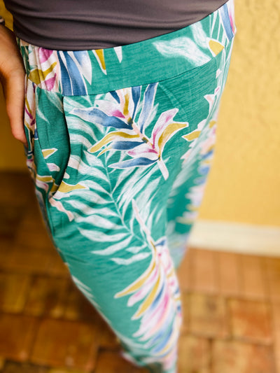 Hawaiiana Floral Print Pants