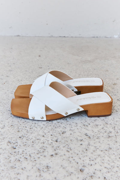 Step Into Summer Wooden Mule in White