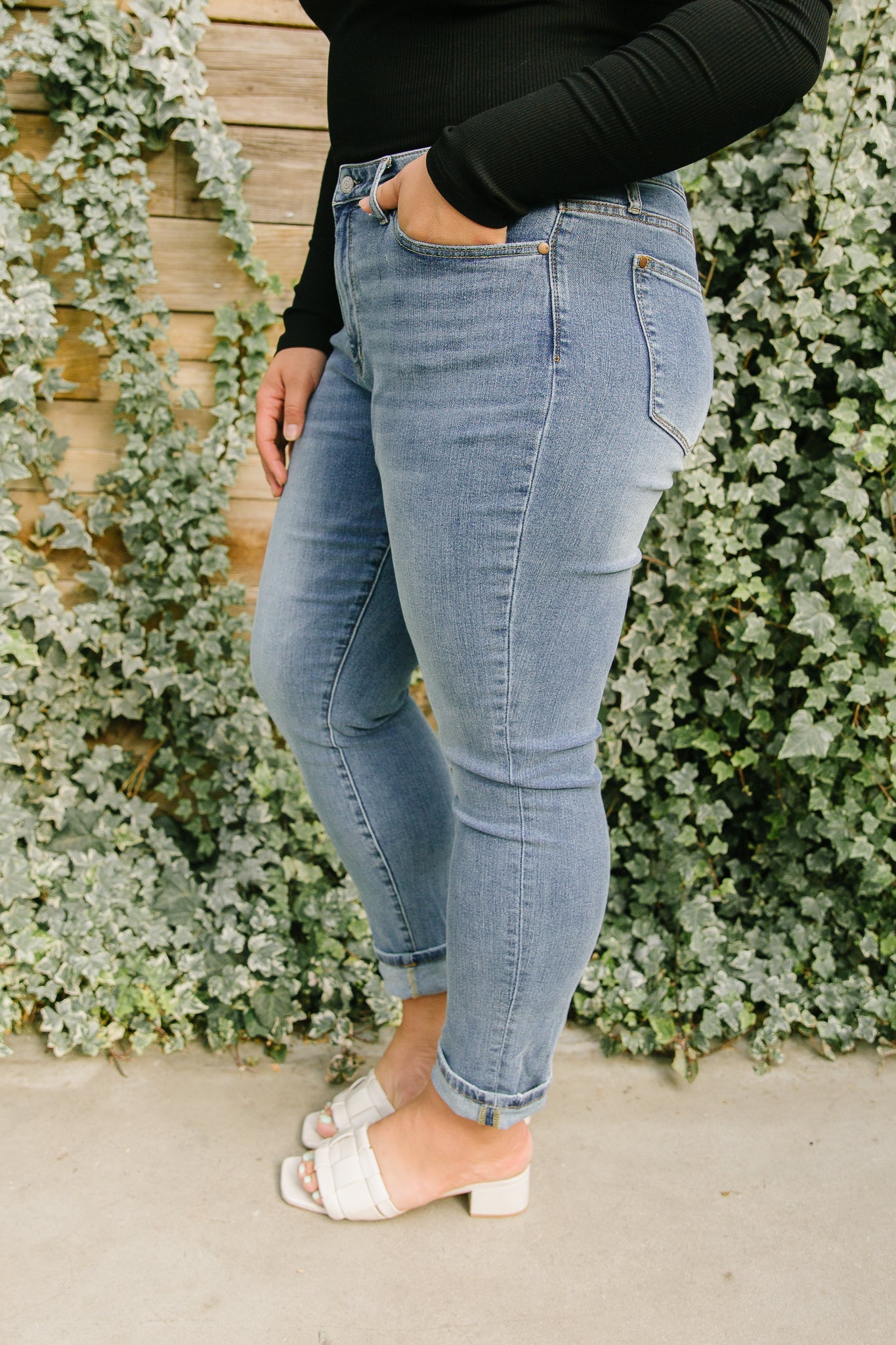 Vintage Blues - Judy Blue Vintage Wash Boyfriend Jeans - Bella Jade