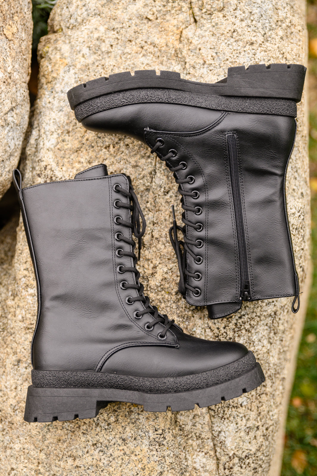 Truffle Collection high leg snow boots in black