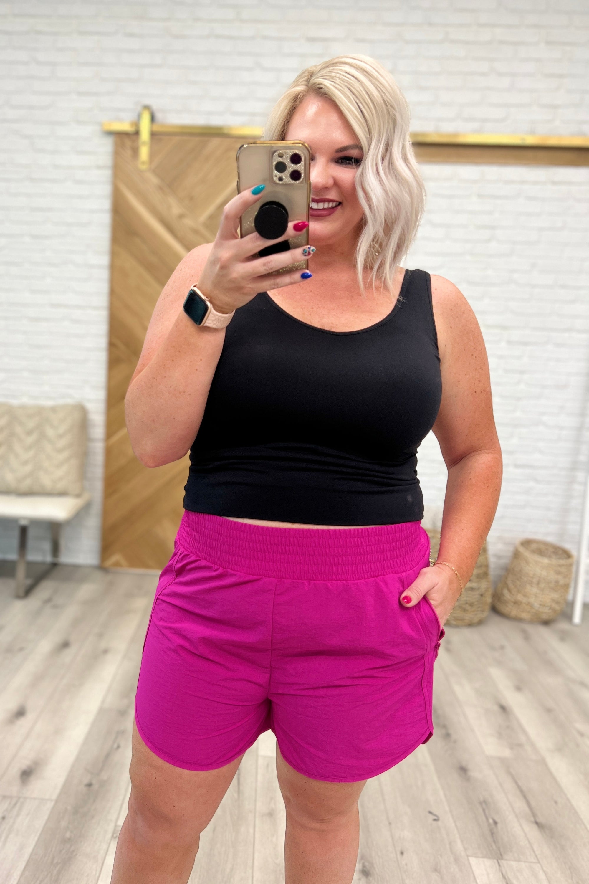 The 17 Most Flattering Shorts For Curvy Bodies 2022 — The Candidly