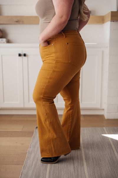 Judy Blue - Melinda High Rise Control Top Flare Jeans in Marigold