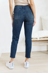 Judy Blue - Mid-Rise Relaxed Fit Mineral Wash Jeans
